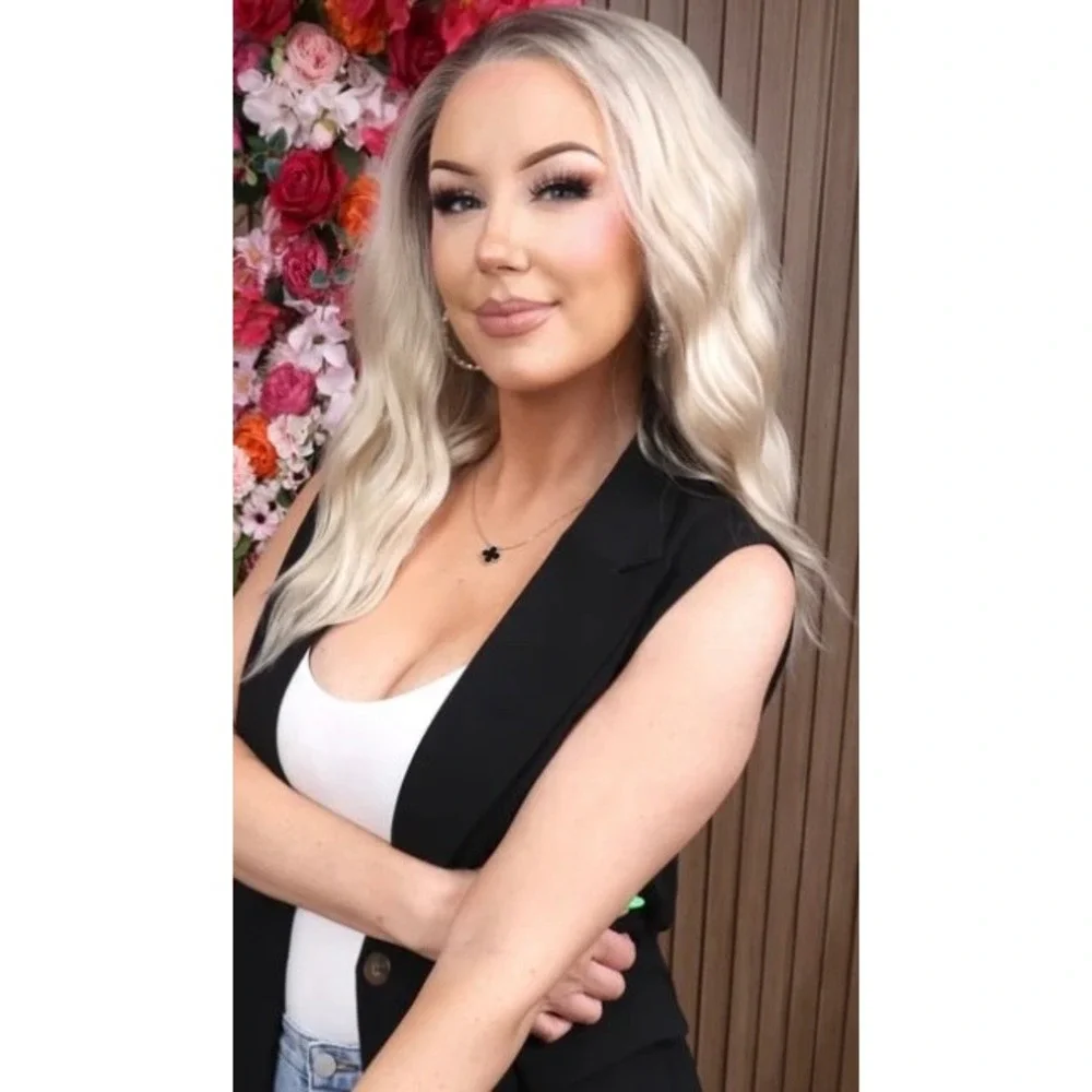 NWT RETIRED CSC - Chelsey Smith Cosmetics Wig - Ezra - Blonde Wavy New Lace Cut